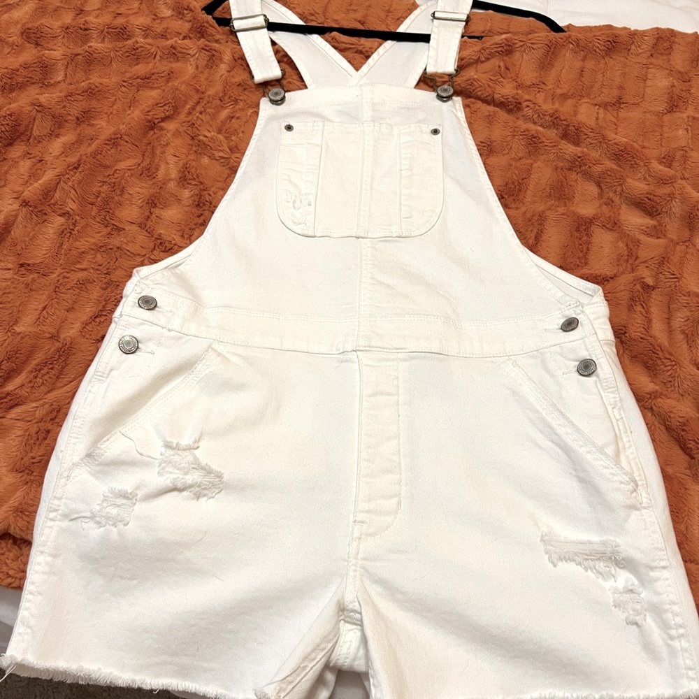 American Eagle White Cutoff Overalls. Size Medium